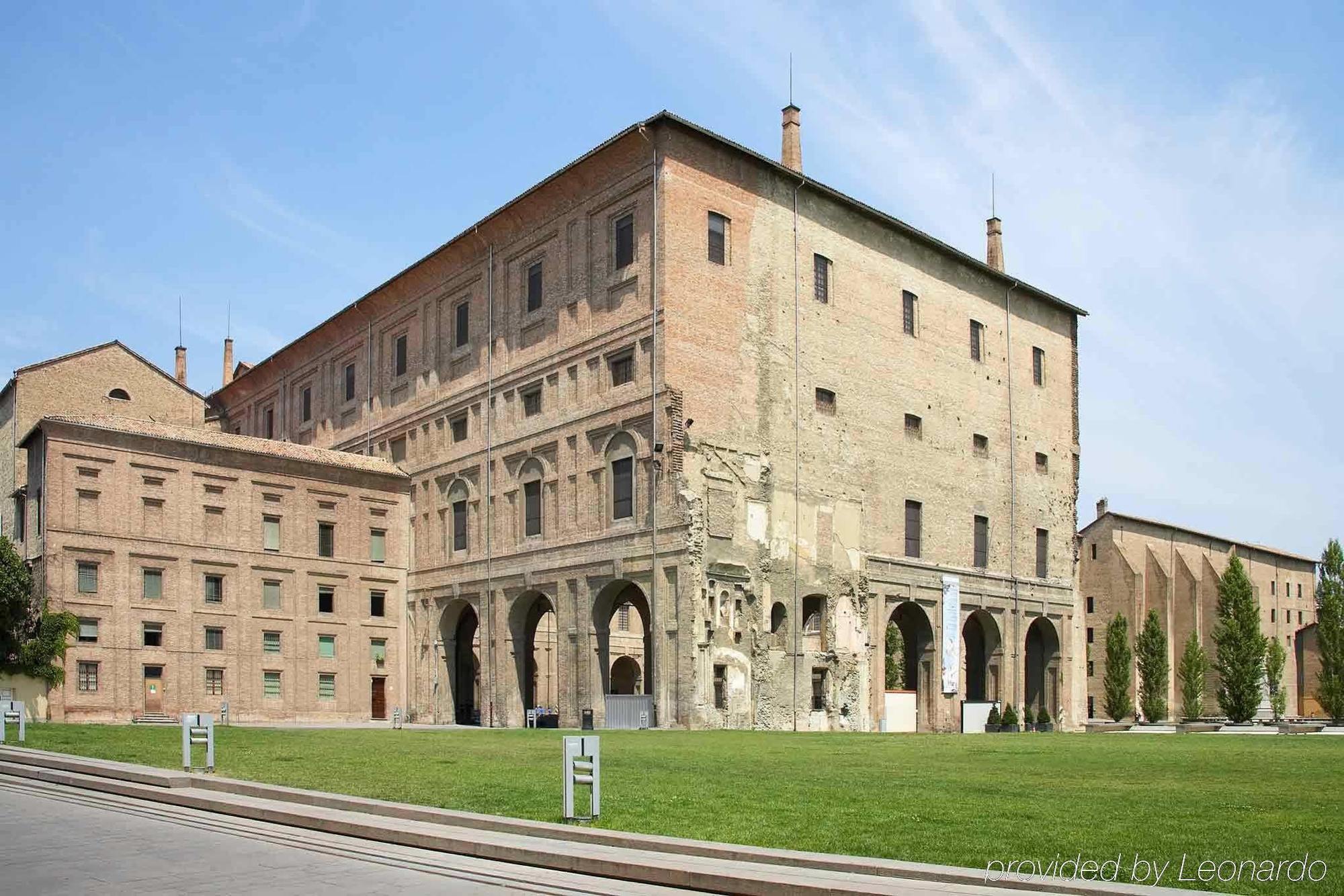 Mercure Parma Stendhal Hotel Exterior photo